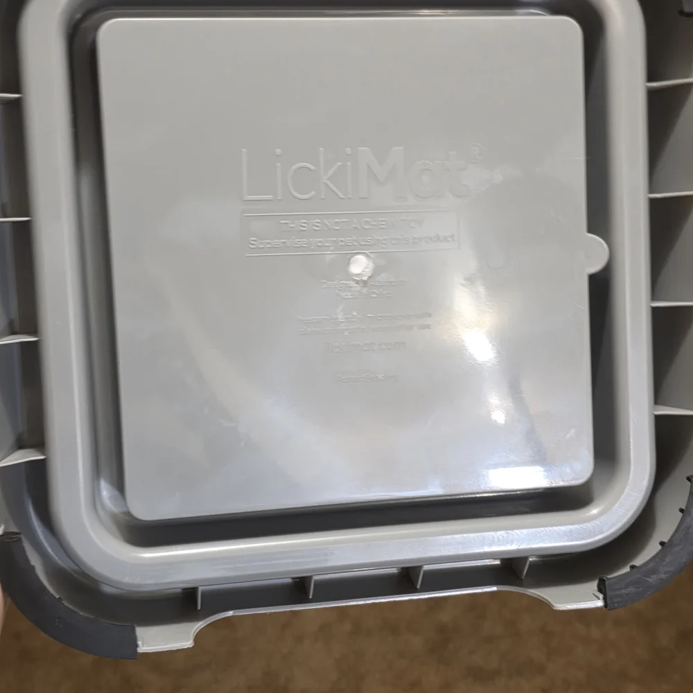 Keeper Outdoor Dog Bowl - Gray